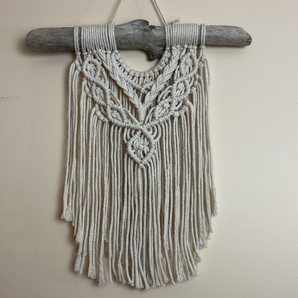 New Handmade Macramé Wall Hanging - Picture 6 of 7